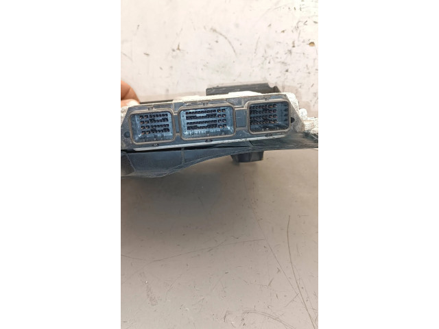 Řídící jednotka 3M6112A650AB, 0281011534 Mazda 3 I 2005