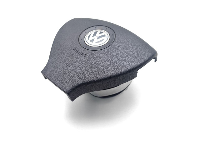 Подушка безопасности водителя 5N0880201A, 610079601C   Volkswagen Tiguan