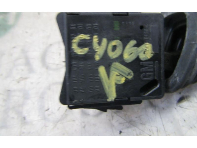 Ручка стеклоочистителей Opel Combo C