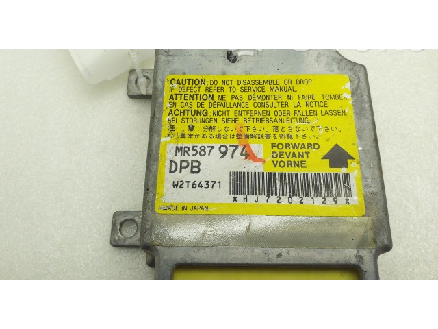 Подушка безопасности водителя MR587974   Mitsubishi L200
