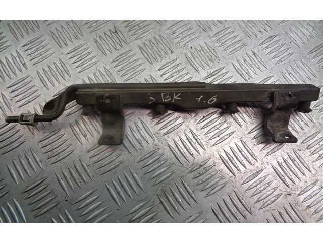 Топливная рампа Mazda 3 I