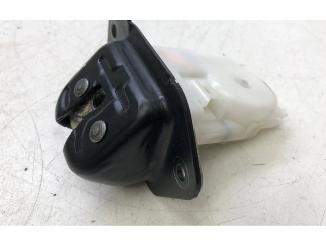 Zámek zadních dveří Nissan Juke I F15 2014