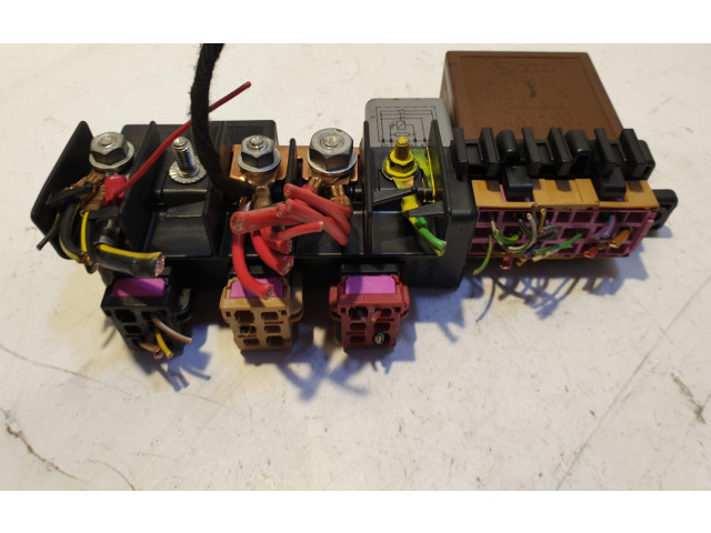 Pojistková skříňka 8L0941822A, 4B0955531C Audi A6 S6 C5 4B 2000