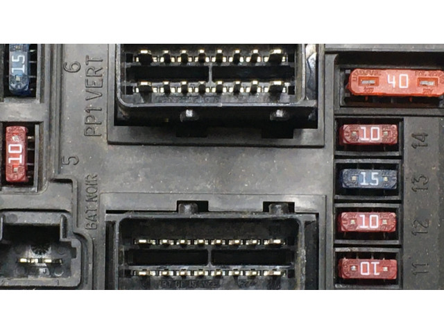 Блок предохранителей EP1NOIR Citroen C5