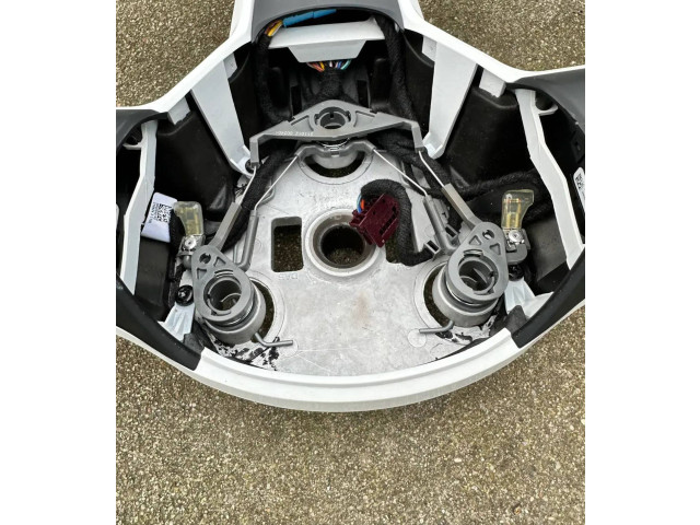 Руль Tesla Model 3 2017 - года 302J