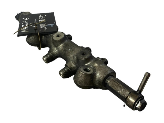 Топливная рампа    Mazda 5 2.0 