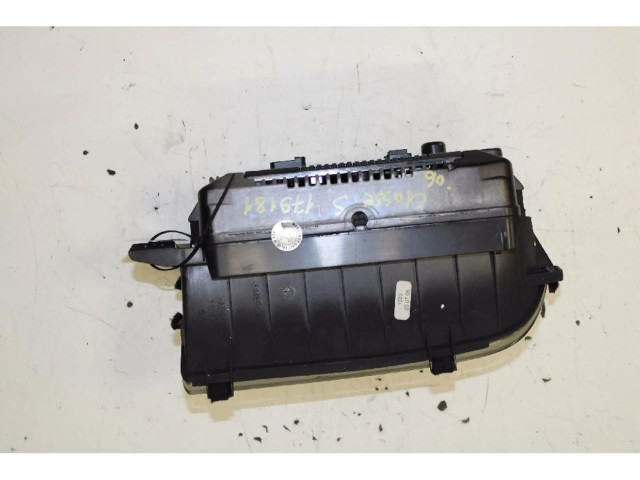 Дисплей       Mercedes-Benz S W221