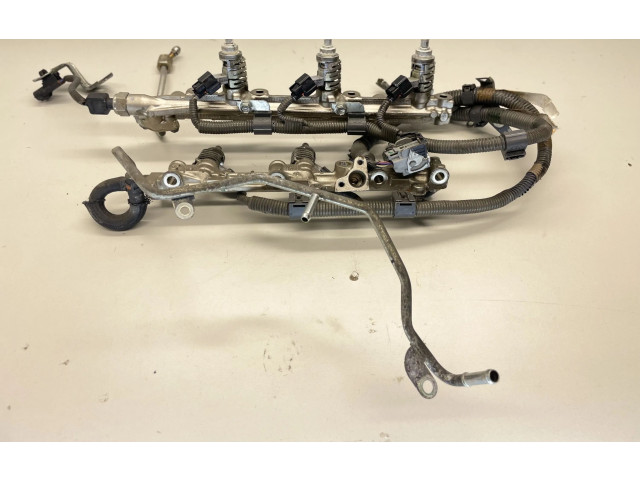 Vstřikovač 8212730040, 2325031030 Lexus GS 250 350 300H 450H