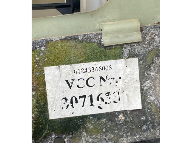 Замок багажника 01043346005, 3071633    Volvo XC70 2005 - 2007 года