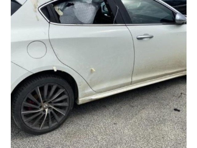 Моторчик заднего дворника 0000050509441 Alfa Romeo Giulietta