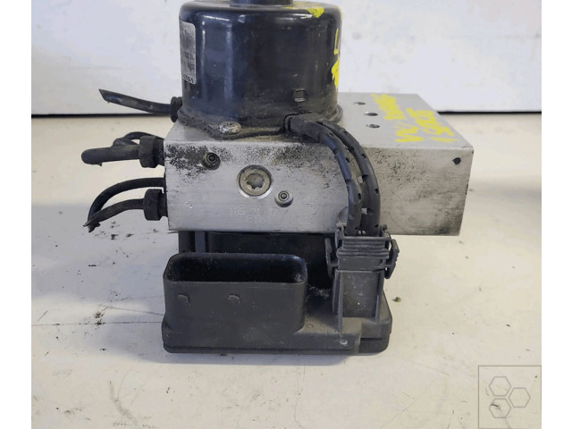 Блок АБС 8691264 Volvo V70 2000 - 2004 года