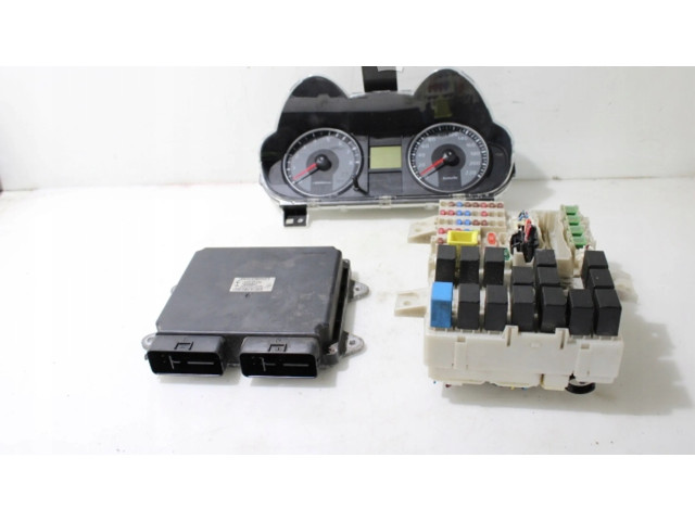 Блок управления двигателем Блок управления Mitsubishi Colt