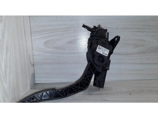 Педаль акселератора