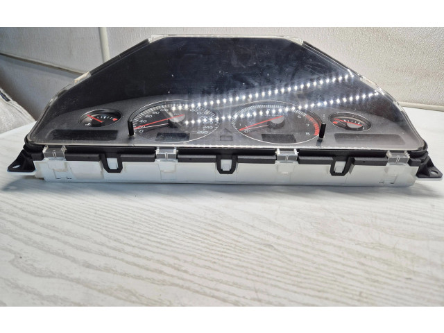 Панель приборов 8602761, 8673259   Volvo V70       