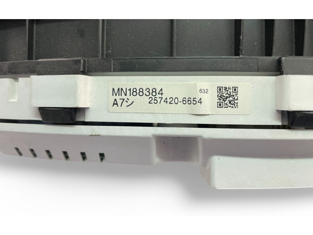 Панель приборов MN188384 Mitsubishi Grandis