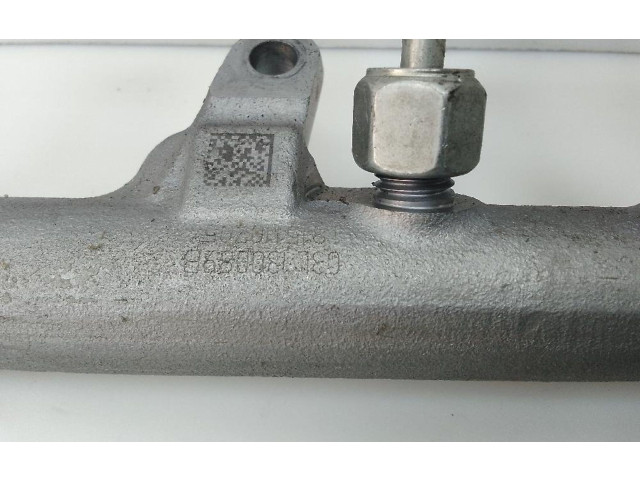 Vstřikovací lišta 03L130089B Volkswagen Caddy