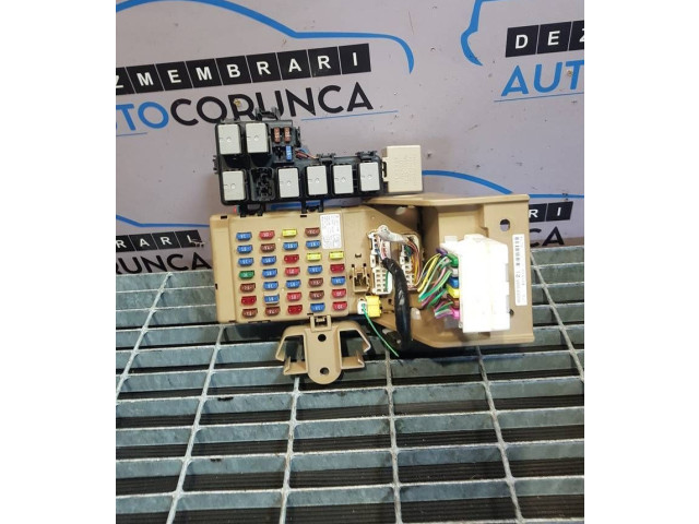 Блок предохранителей  82201FG000, 810502   Subaru Forester SH    