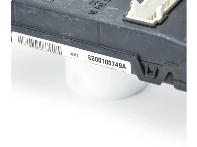 Блок комфорта 8200103749A   Renault Clio II   