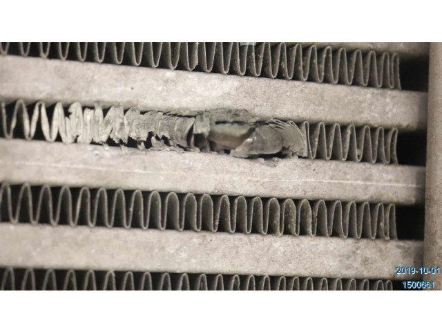 Интеркулер 1K0145803CD Volkswagen Jetta V