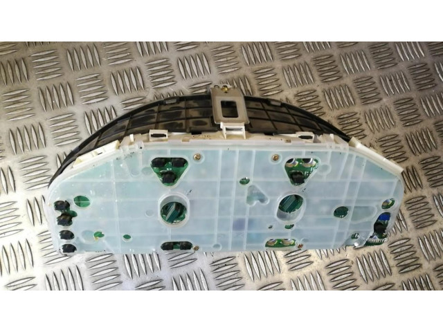 Přístrojová deska Mazda 323 F 1999 BXBJ4T