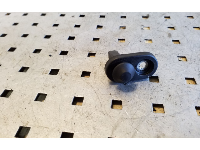 Pojistková skříňka Toyota Verso 2009