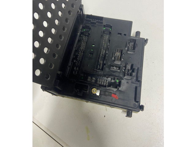 Блок предохранителей 97AG14A073EC   Ford Escort    