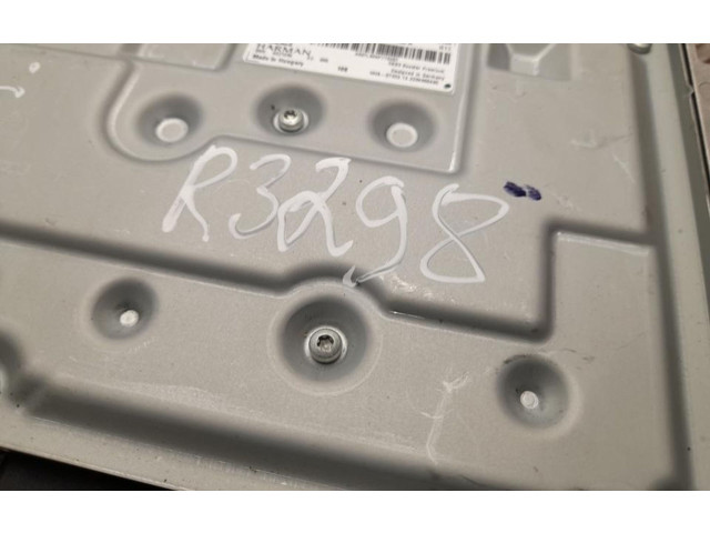 Интеркулер  8Y0035465A, R3298   Audi Q8 e-tron 