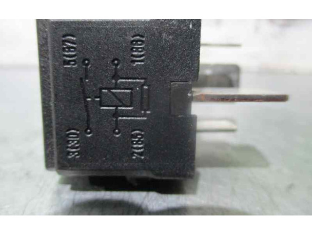   Pojistková skříňka A0025421519, 4RA00709302   Mercedes-Benz ML W164 2006