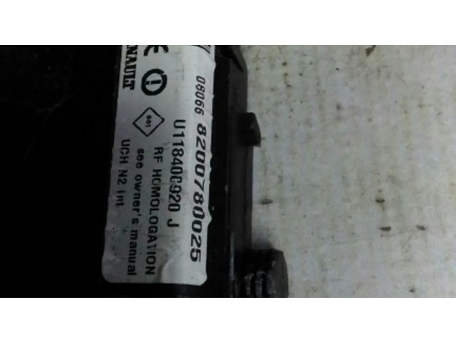 Блок комфорта 8200780025 Renault Scenic II - Grand scenic II