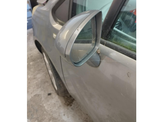 Зеркало электрическое Opel Meriva B 2010 - 2016 года