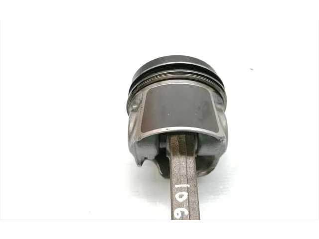  Поршень с шатуном    Volkswagen Golf Cross  