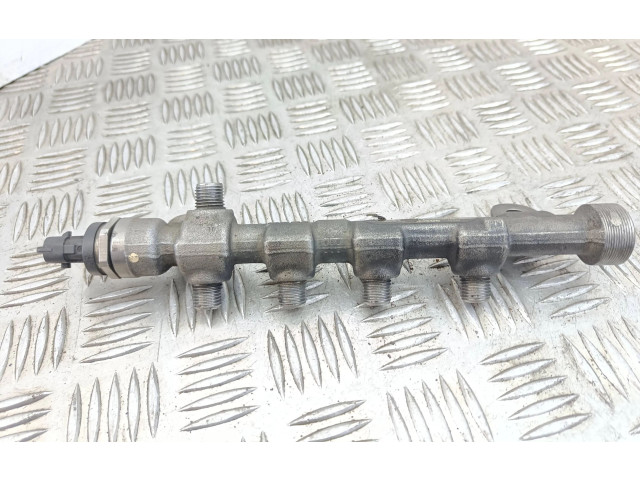 Vstřikovací lišta 55576177, 55573364 Opel Zafira C A 20 DTH