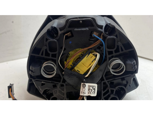 Подушка безопасности водителя 3C8880201K   Volkswagen PASSAT CC