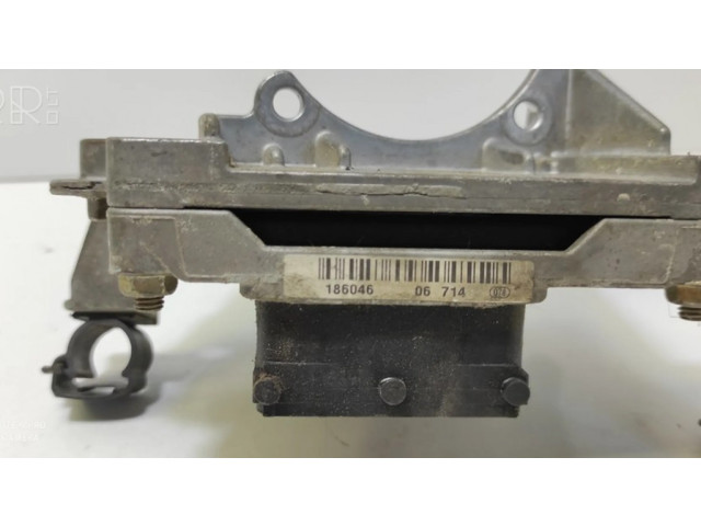 Блок управления двигателя 18604606714 Alfa Romeo 147