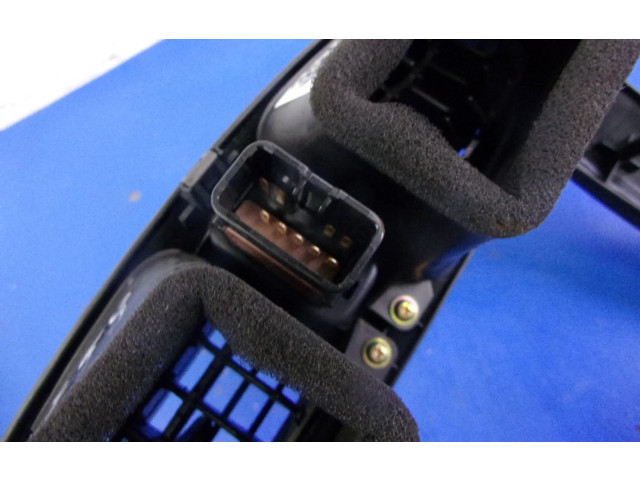 Блок управления климат-контролем    Mazda 323