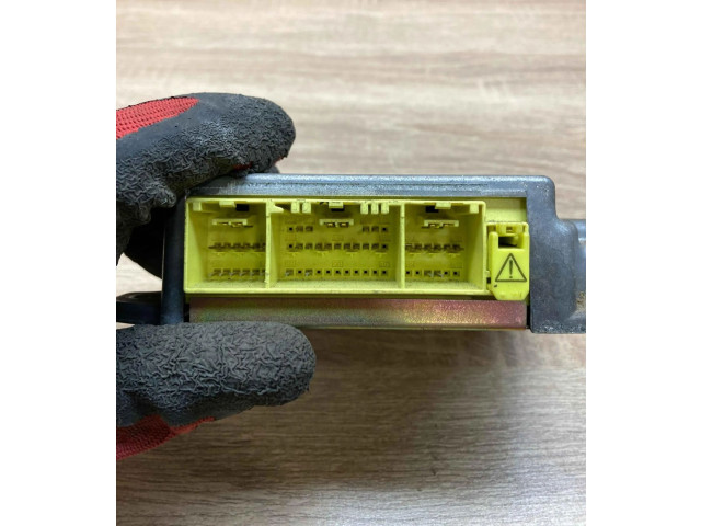 Блок управления надувных подушек C10057K30A, 3321849 Mazda Premacy - года