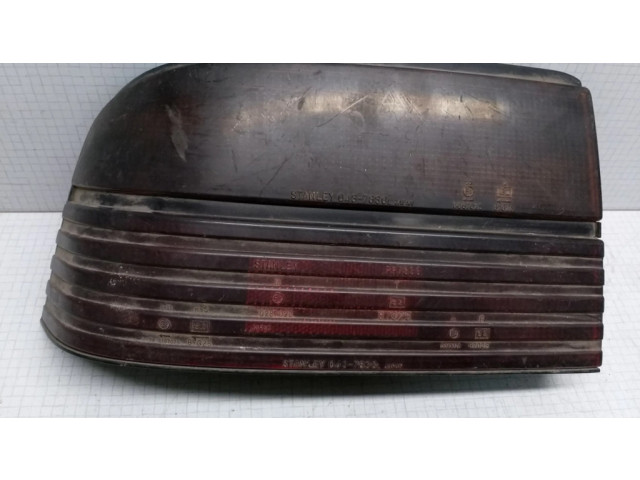 Задний фонарь 0437829L, 0437830L Mazda 626 1988-1991 года