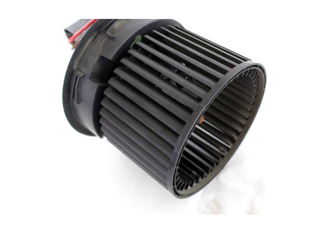 Вентилятор печки 272100975R Dacia Sandero