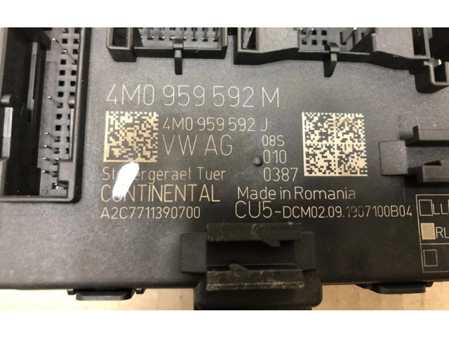 Блок управления центрального замка 4M0959592M, 4M0959592M Audi e-tron