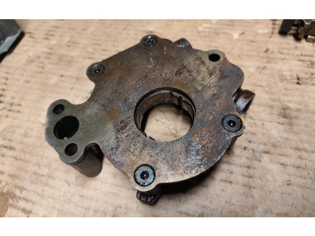 Масляный насос     Jeep Cherokee III KJ 