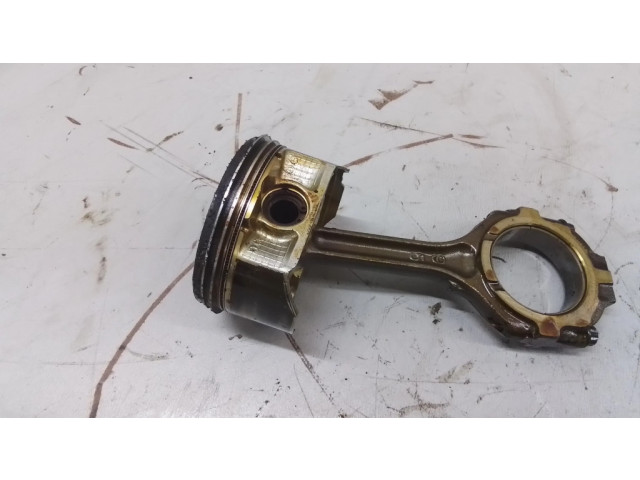 Поршень с шатуном Nissan Maxima A34 для бензинового двигателя 3.5