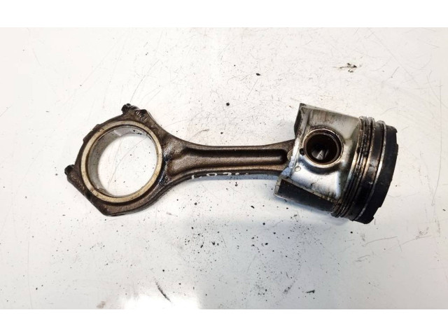  Поршень с шатуном    Skoda Superb B5 (3U)  