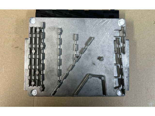 Блок управления двигателя 0281001776, 28SA4018 Volvo V70