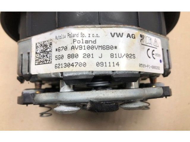 Подушка безопасности водителя    Volkswagen Golf VII