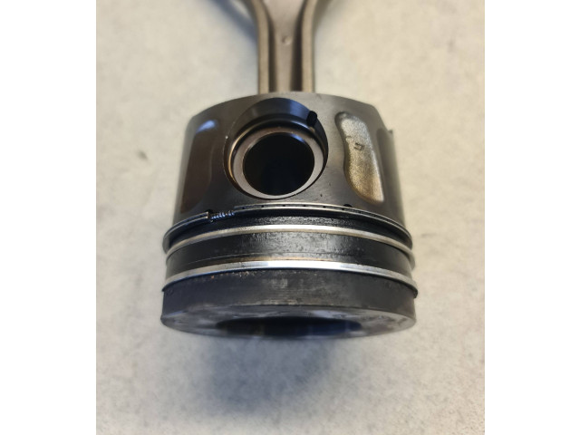  Поршень с шатуном  H268X  Land Rover Discovery 4 - LR4  