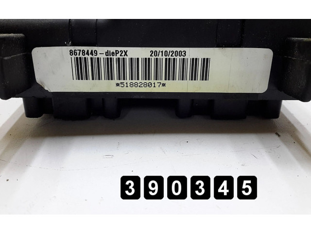 Блок предохранителей 8678449   Volvo V70    