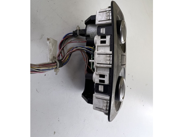 Блок управления климат-контролем 7820A212, MK369405 Mitsubishi Pajero