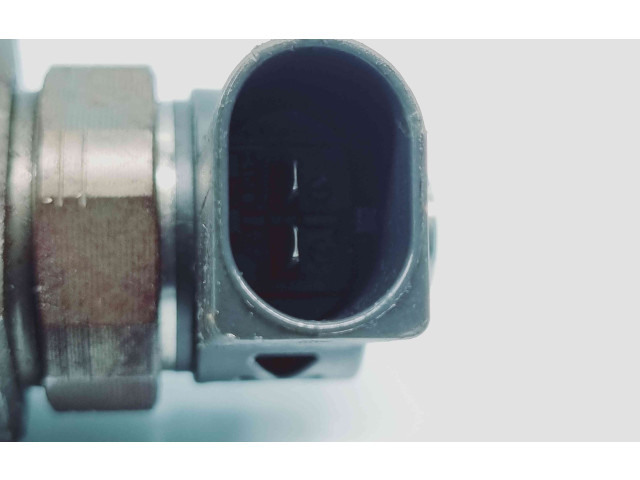 Vstřikovač Volkswagen PASSAT B7