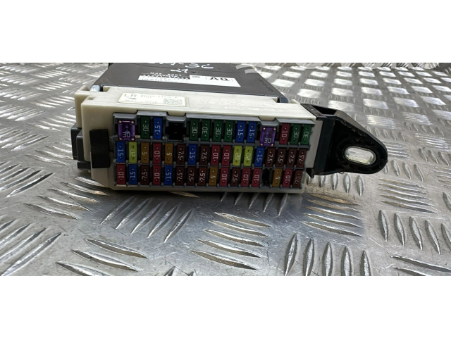   Pojistková skříňka 8922153260, 8273053J30A   Lexus  III XE30 2013