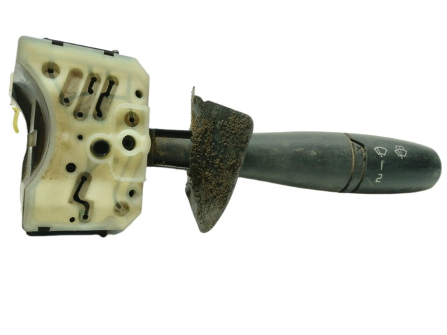 Ручка стеклоочистителей    Renault Trafic I